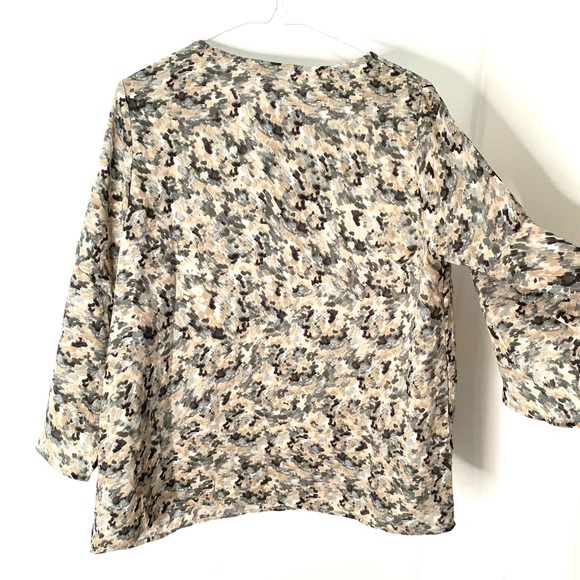 GILLI Blue Watercolour Flowy Top NWT - Picture 6 of 8